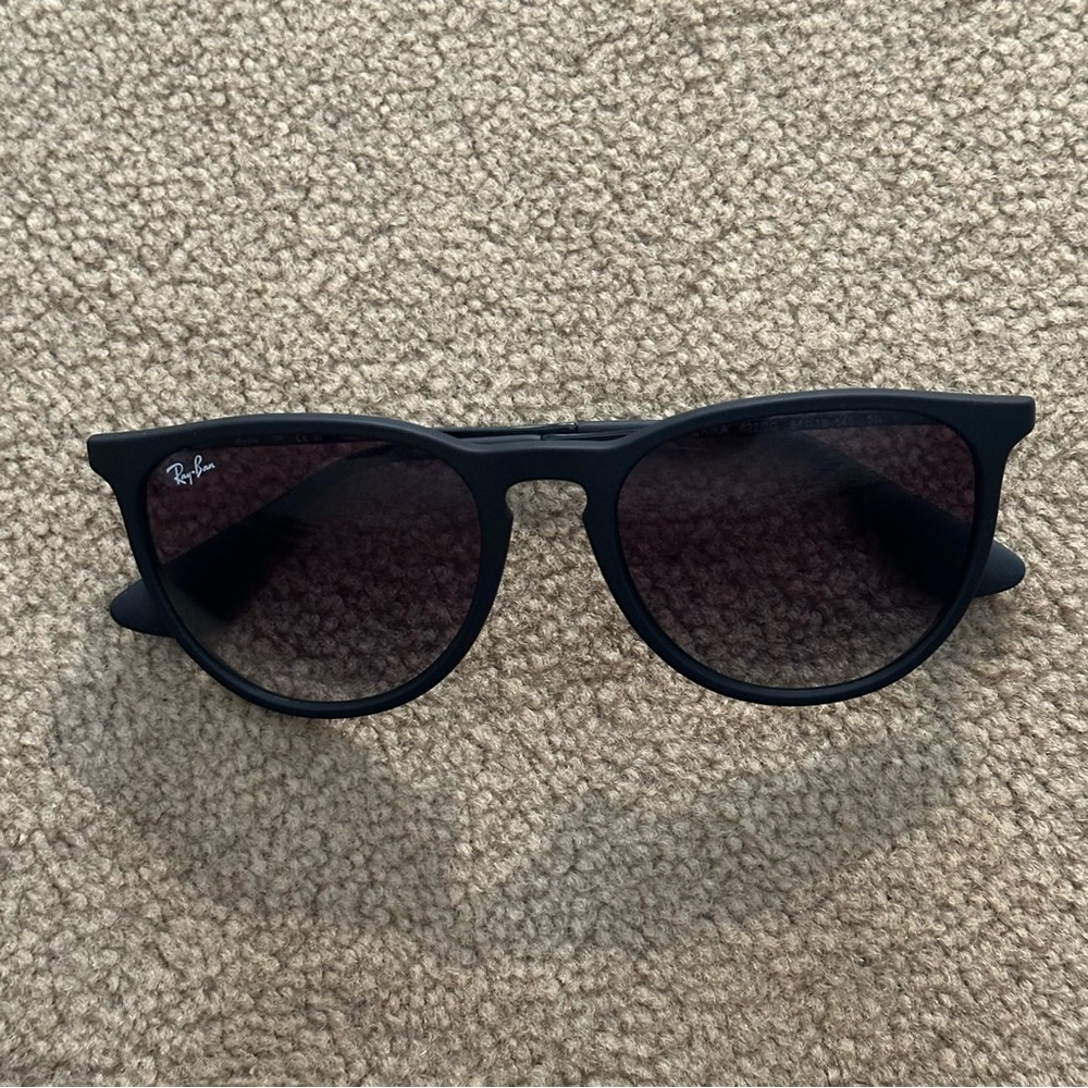 Brand New Ray-Ban Erika Sunglasses Black with Grey Gradient